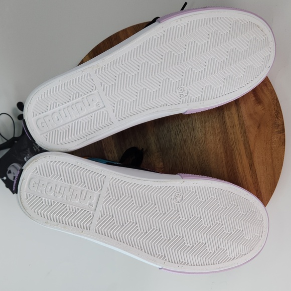 Tim Burton The Nightmare Before Christmas Size 6 1/2 Med Top Sneakers DISNEY NWT - Picture 9 of 17